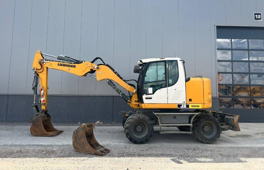 Liebherr A 912 Compact (2 Buckets) - מחפר גלגלים: תמונה 1 Liebherr A 912 Compact (2 Buckets) - מחפר גלגלים: תמונה 1