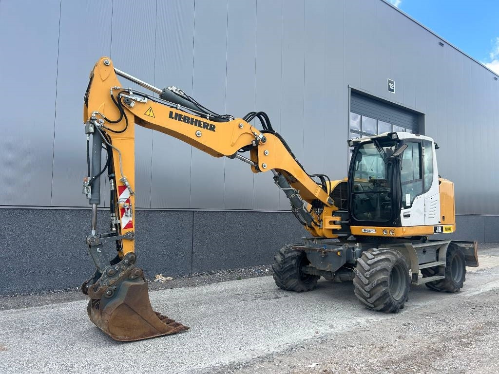 Liebherr A 912 Compact (2 Buckets) - מחפר גלגלים: תמונה 2 Liebherr A 912 Compact (2 Buckets) - מחפר גלגלים: תמונה 2