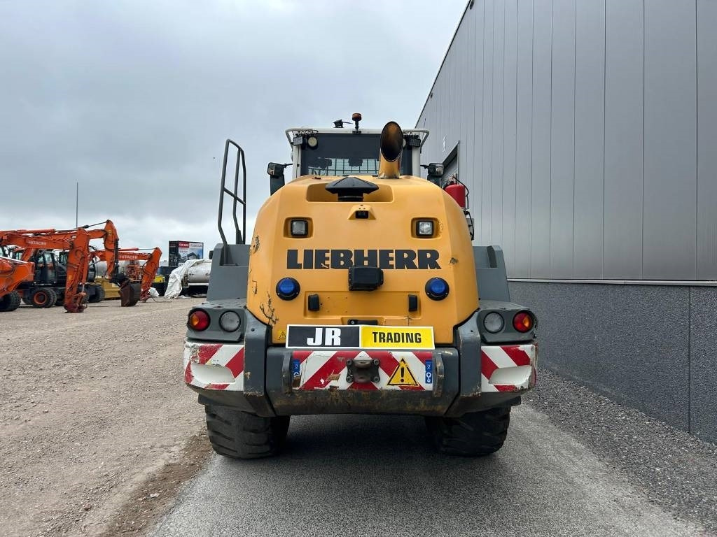Liebherr L 550 (Comes with High-tip - Mit Hochkipper) - מעמיס גלגלים: תמונה 4 Liebherr L 550 (Comes with High-tip - Mit Hochkipper) - מעמיס גלגלים: תמונה 4