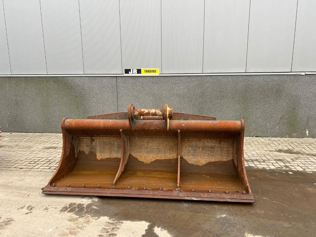 Volvo EC 480 E L coupler + bucket - דלי עבור מכונת בנייה: תמונה 1 Volvo EC 480 E L coupler + bucket - דלי עבור מכונת בנייה: תמונה 1