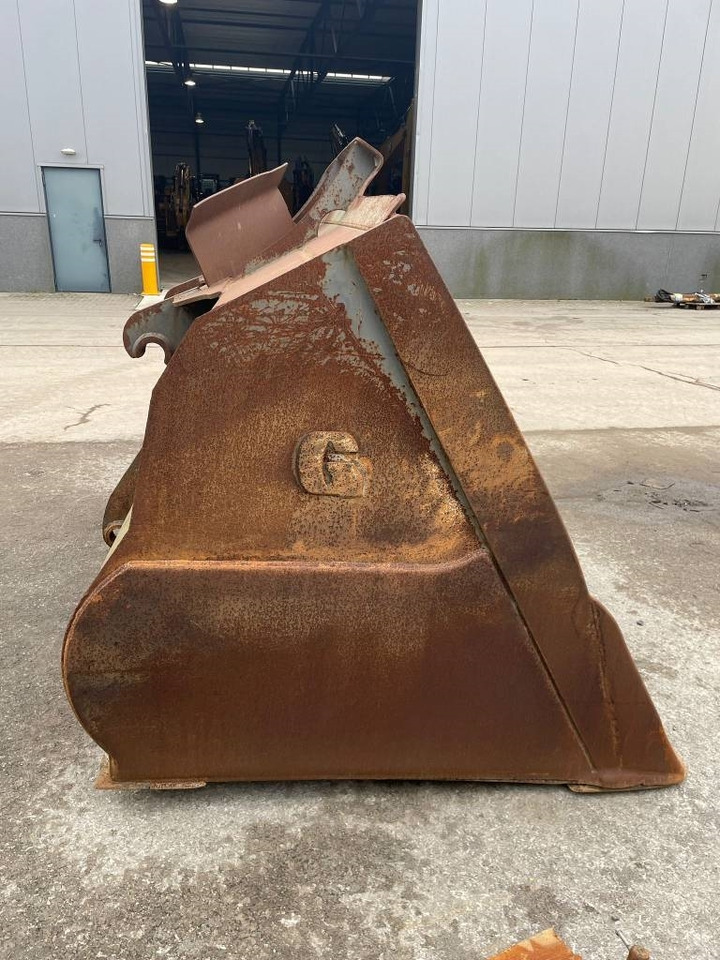 Volvo L250H L260H coupler + GP bucket - דלי עבור מכונת בנייה: תמונה 3 Volvo L250H L260H coupler + GP bucket - דלי עבור מכונת בנייה: תמונה 3