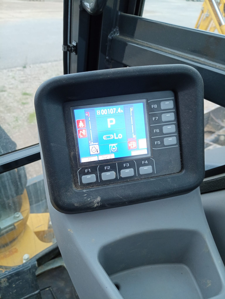 KOMATSU PC35MR-5 - מיני מחפר: תמונה 5 KOMATSU PC35MR-5 - מיני מחפר: תמונה 5