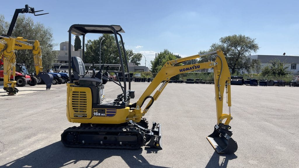 Komatsu PC16 R-3 HS - מיני מחפר: תמונה 2 Komatsu PC16 R-3 HS - מיני מחפר: תמונה 2