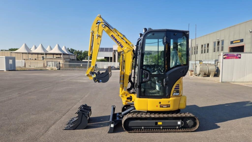 Komatsu PC24 MR-5 - מיני מחפר: תמונה 3 Komatsu PC24 MR-5 - מיני מחפר: תמונה 3