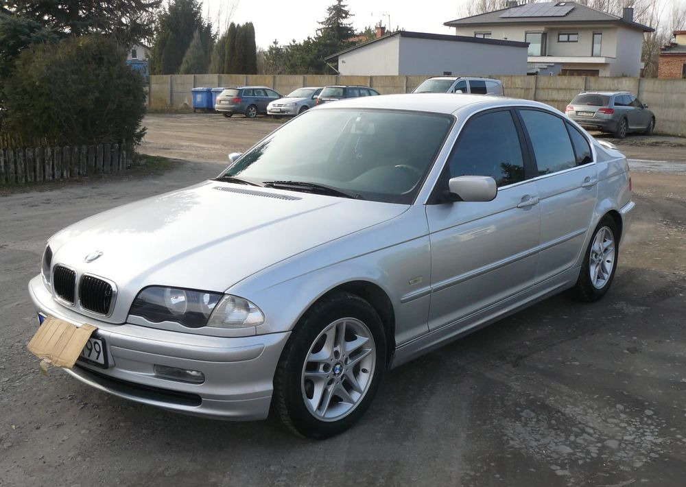 BMW Seria 3 320i - סדאן: תמונה 3 BMW Seria 3 320i - סדאן: תמונה 3