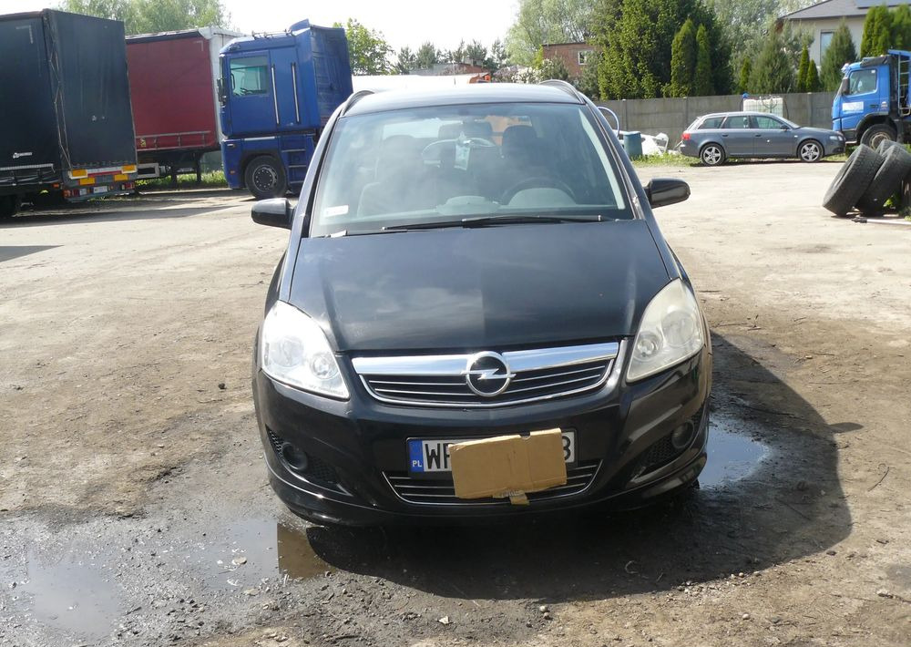 Opel Zafira 1.9 CDTI Cosmo - SUV: תמונה 1 Opel Zafira 1.9 CDTI Cosmo - SUV: תמונה 1