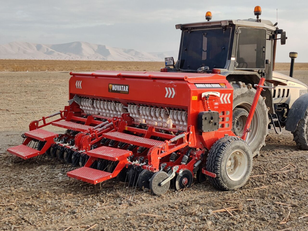 Novatar Seed Drill Machine - DARCY SERIES - מקדחת זריעה משולבת: תמונה 5 Novatar Seed Drill Machine - DARCY SERIES - מקדחת זריעה משולבת: תמונה 5