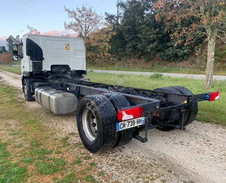 Volvo FM 460 - משאית עם שלדת תא: תמונה 3 Volvo FM 460 - משאית עם שלדת תא: תמונה 3