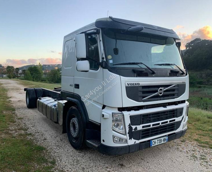 Volvo FM 460 - משאית עם שלדת תא: תמונה 1 Volvo FM 460 - משאית עם שלדת תא: תמונה 1