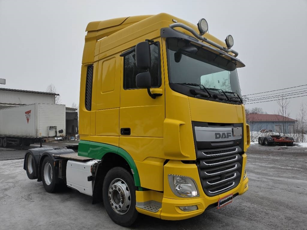 DAF XF440 Euro6 6x2 , hydrauliikka - יחידת טרקטור: תמונה 2 DAF XF440 Euro6 6x2 , hydrauliikka - יחידת טרקטור: תמונה 2