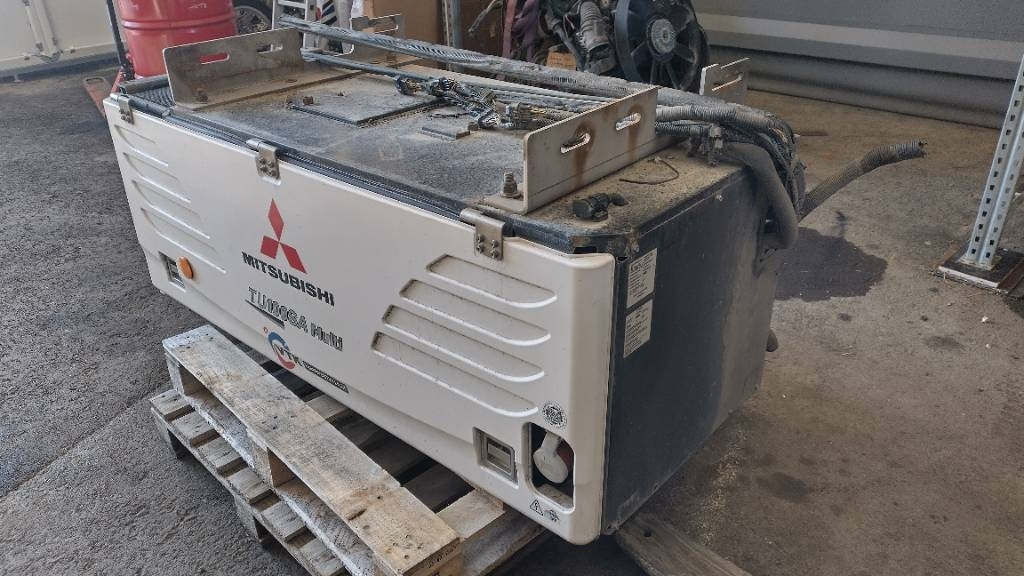 Mitsubishi TU100 SAEM Multi kylmäkone - מנוע עבור משאית: תמונה 2 Mitsubishi TU100 SAEM Multi kylmäkone - מנוע עבור משאית: תמונה 2