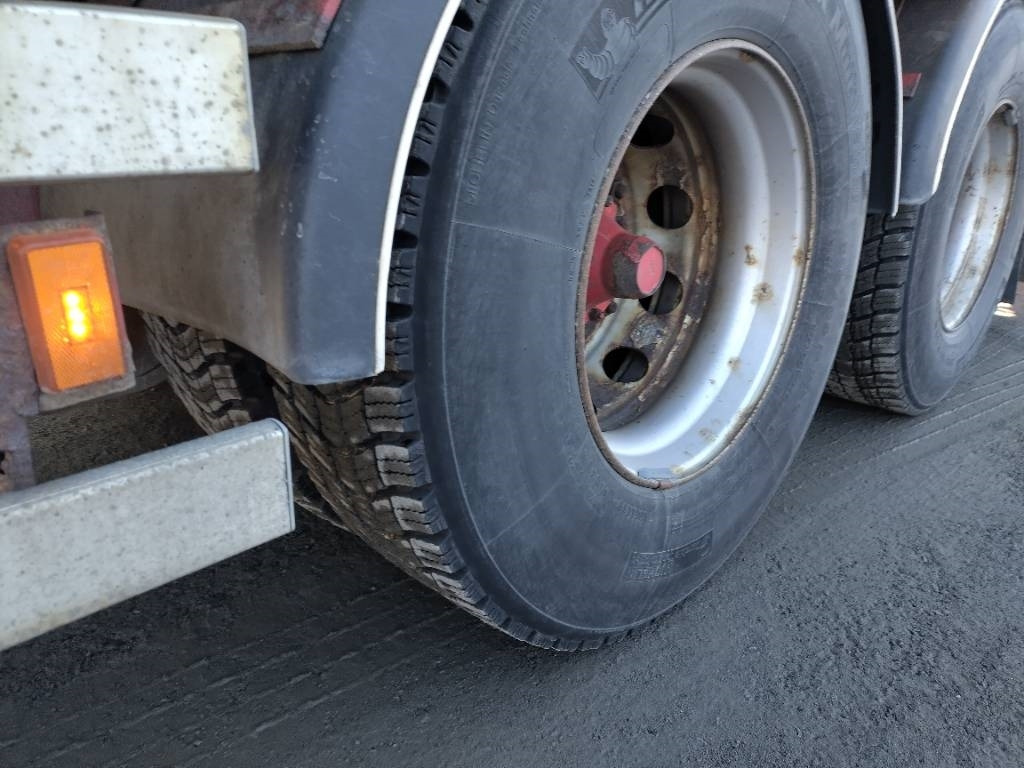 הַחכָּרָה Scania Nousukapelli+Jyki kärry 3m sisäkork.liukukatot  Scania Nousukapelli+Jyki kärry 3m sisäkork.liukukatot: תמונה 7