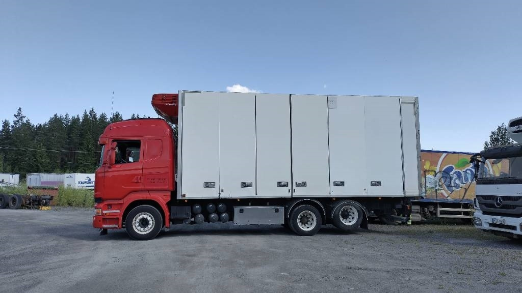 Scania R500 6x2 kylmäkaappi - משאית קירור: תמונה 2 Scania R500 6x2 kylmäkaappi - משאית קירור: תמונה 2