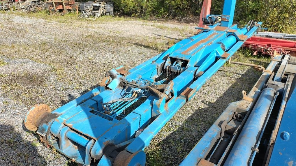 VAK Koukkulaite 22tn 6,6m - מערכת הרמת וו/ מעמיס דילוג: תמונה 3 VAK Koukkulaite 22tn 6,6m - מערכת הרמת וו/ מעמיס דילוג: תמונה 3