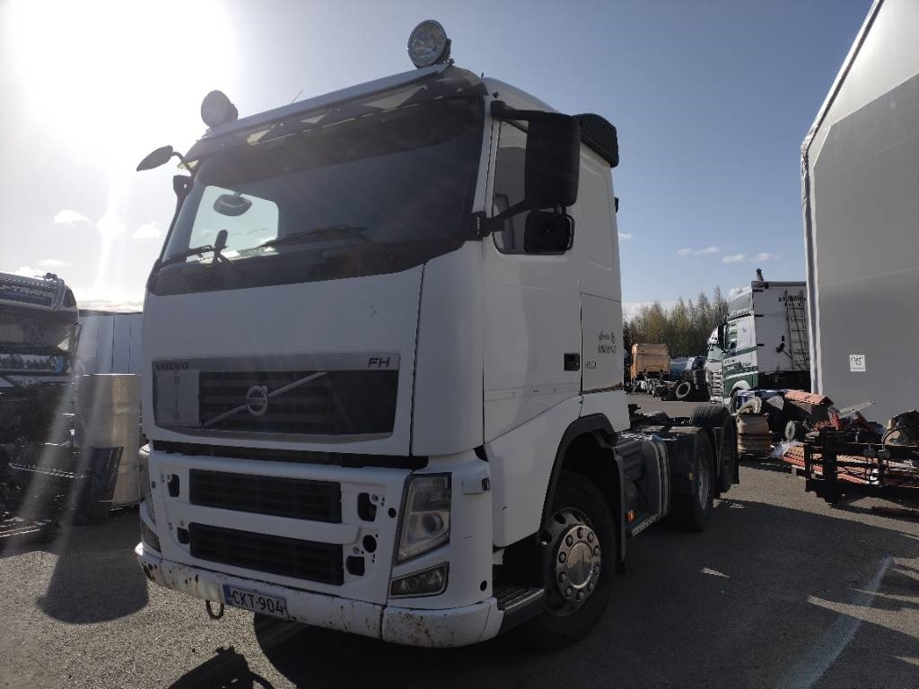Volvo FH460 6x2 veturi kääntyvä teli - יחידת טרקטור: תמונה 2 Volvo FH460 6x2 veturi kääntyvä teli - יחידת טרקטור: תמונה 2