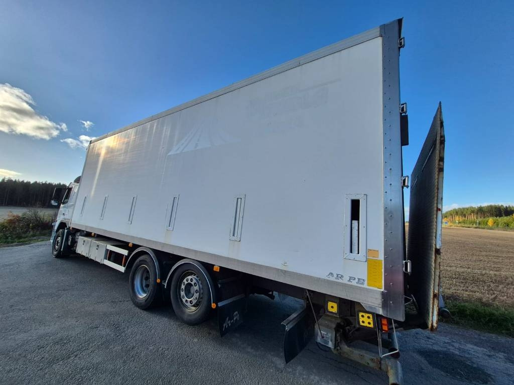 Volvo FM D11 450 6x2 umpikori+pl-nostin  - משאית תיבה: תמונה 3 Volvo FM D11 450 6x2 umpikori+pl-nostin  - משאית תיבה: תמונה 3