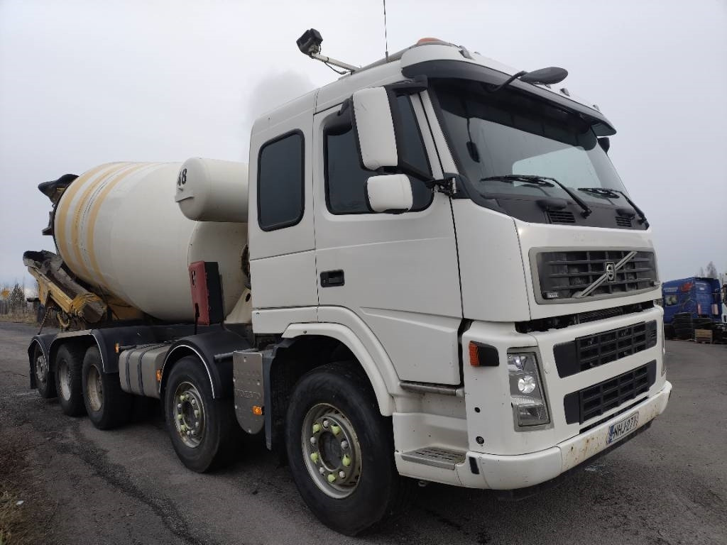 Volvo FM13 10*4 betoniauto,ränni - משאית מערבלת בטון: תמונה 2 Volvo FM13 10*4 betoniauto,ränni - משאית מערבלת בטון: תמונה 2