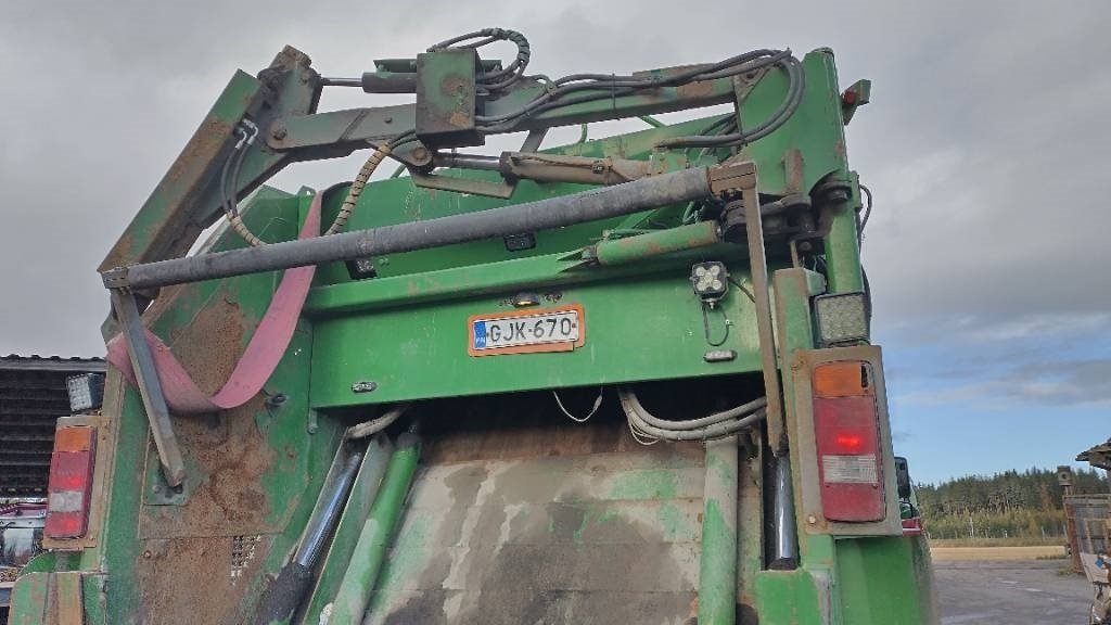 Volvo FM330 6x2 Norba pakkaaja,molokki nostin, manuaali - משאית אשפה: תמונה 3 Volvo FM330 6x2 Norba pakkaaja,molokki nostin, manuaali - משאית אשפה: תמונה 3