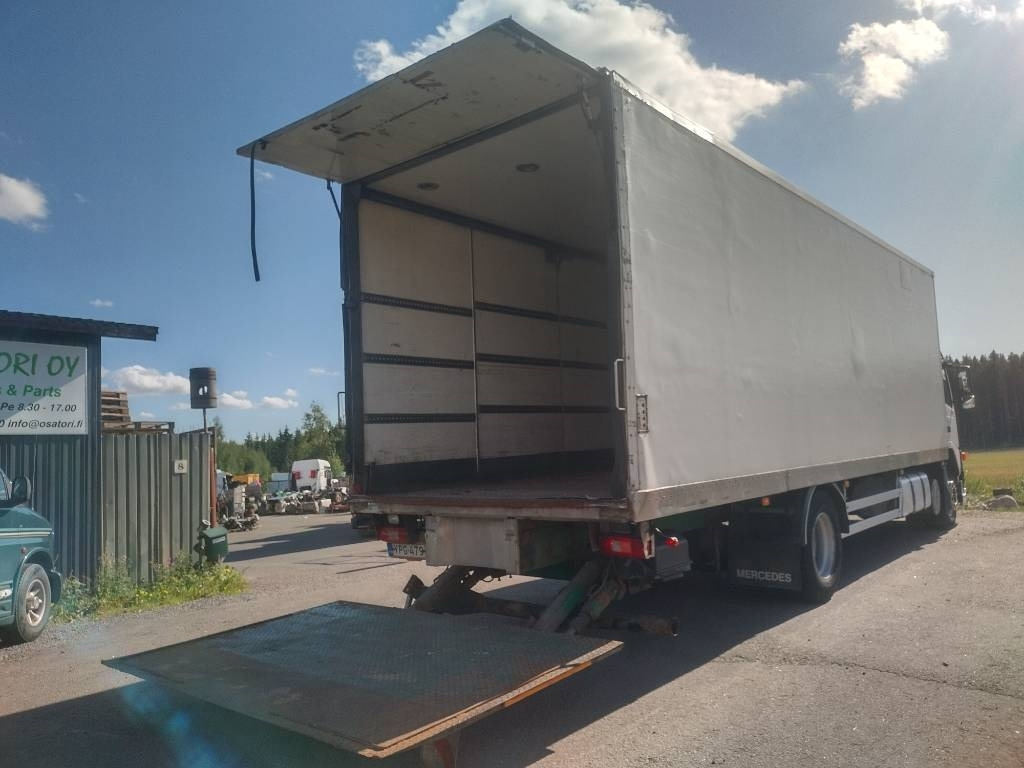 Volvo FM9 4x2 8,40m pitkä kylkiaukeava kori - משאית תיבה: תמונה 4 Volvo FM9 4x2 8,40m pitkä kylkiaukeava kori - משאית תיבה: תמונה 4