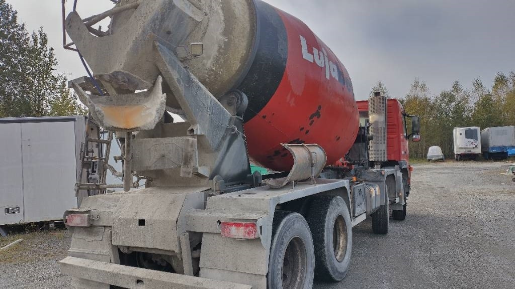 Volvo FM9 8x4 full steel,manual, mixer - משאית מכל: תמונה 4 Volvo FM9 8x4 full steel,manual, mixer - משאית מכל: תמונה 4