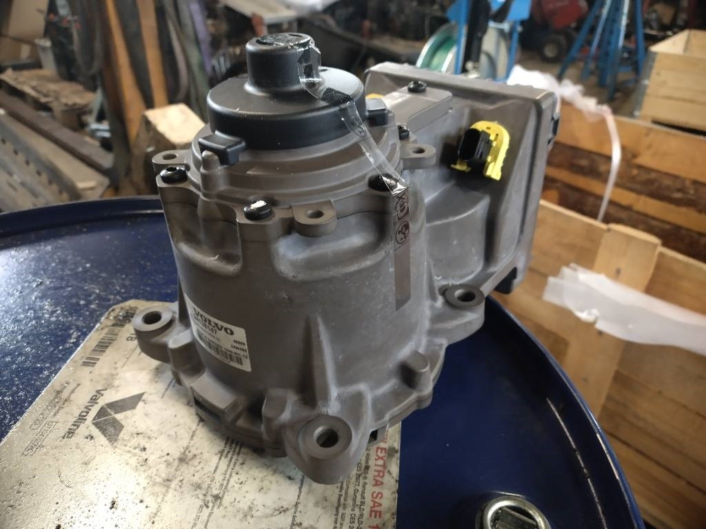 Volvo Vds moottori, sähköservo - מערכת חשמל עבור משאית: תמונה 5 Volvo Vds moottori, sähköservo - מערכת חשמל עבור משאית: תמונה 5