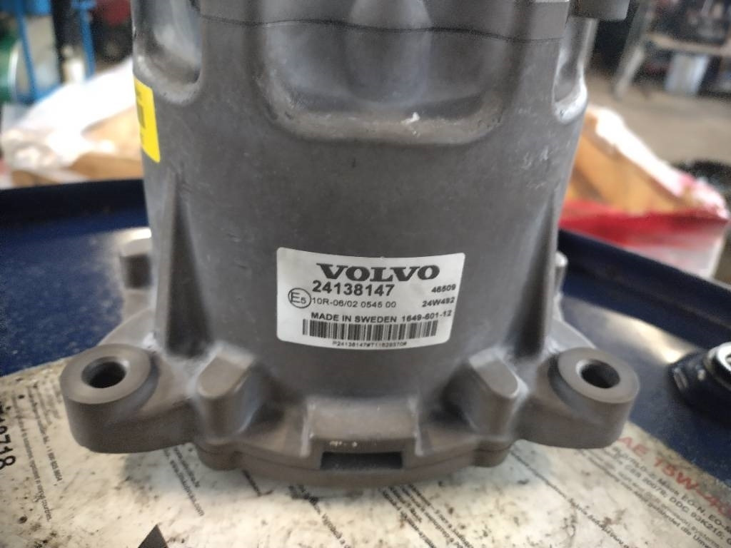 Volvo Vds moottori, sähköservo - מערכת חשמל עבור משאית: תמונה 1 Volvo Vds moottori, sähköservo - מערכת חשמל עבור משאית: תמונה 1