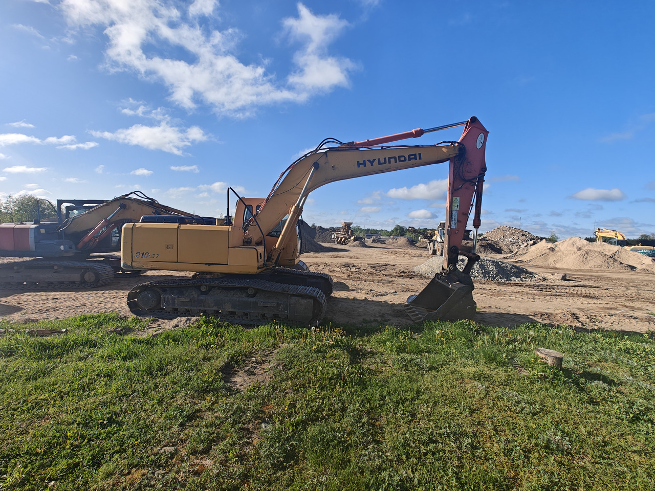 Hyundai Robex 210LC-7 - מחפר סורק: תמונה 2 Hyundai Robex 210LC-7 - מחפר סורק: תמונה 2