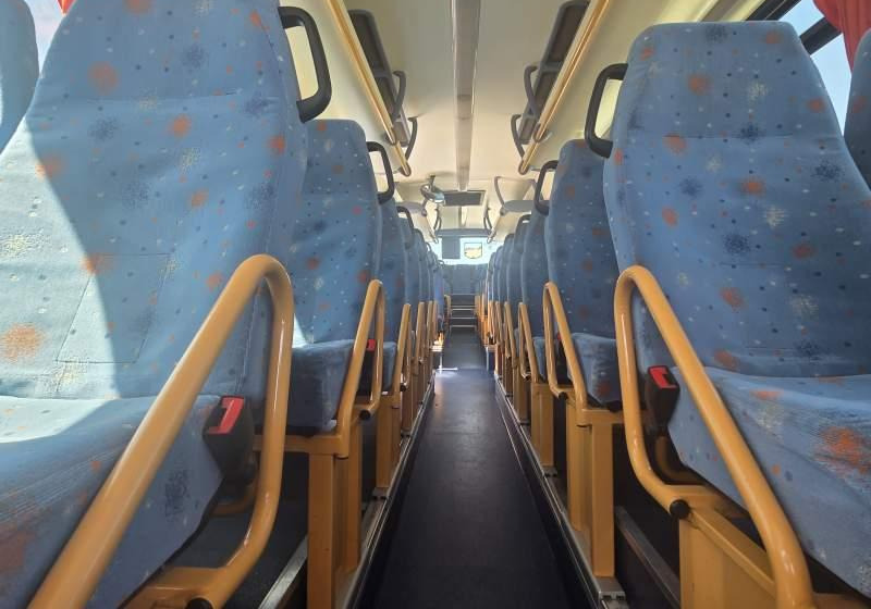 Irisbus RECREO* 12 M*SPROWADZONY* PODWÓJNE SZYBY BOCZNE - אוטובוס פרברים: תמונה 4 Irisbus RECREO* 12 M*SPROWADZONY* PODWÓJNE SZYBY BOCZNE - אוטובוס פרברים: תמונה 4