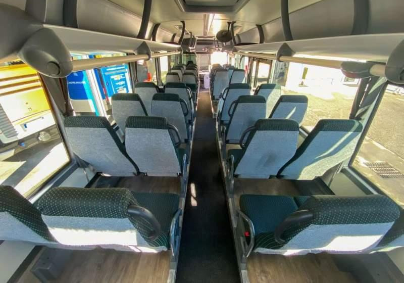 Iveco CROSSWAY/ DŁUGOŚĆ 10.70 M / MANUAL / EURO 6 - אוטובוס פרברים: תמונה 5 Iveco CROSSWAY/ DŁUGOŚĆ 10.70 M / MANUAL / EURO 6 - אוטובוס פרברים: תמונה 5