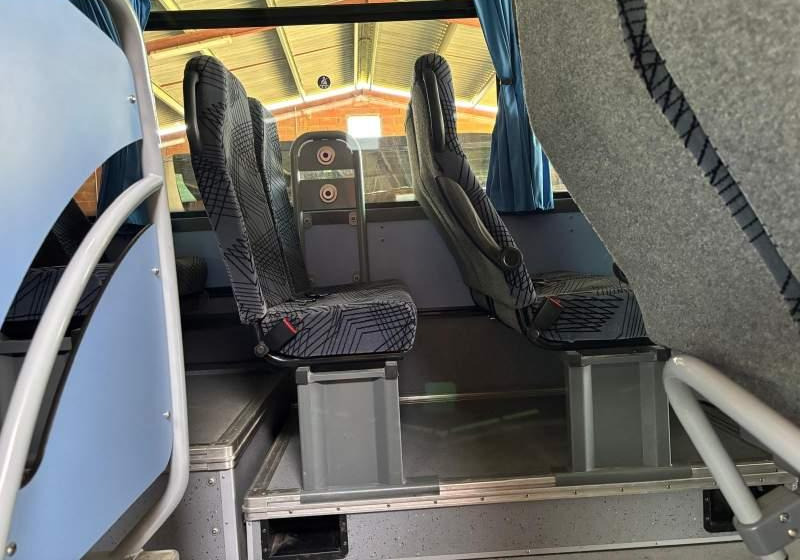 Iveco CROSSWAY/ SPROWADZONY / 180 000 KM / MANUAL - אוטובוס פרברים: תמונה 2 Iveco CROSSWAY/ SPROWADZONY / 180 000 KM / MANUAL - אוטובוס פרברים: תמונה 2