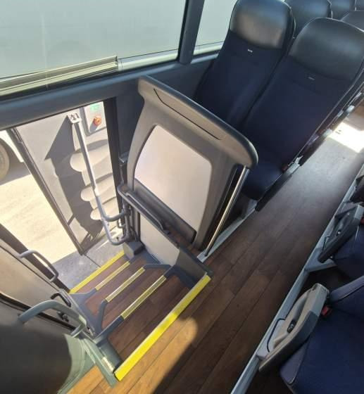 MAN LION'S COACH/ SPROWADZONY / 55 MIEJSC/ EURO 6 - אוטובוס בין עירוני: תמונה 4 MAN LION'S COACH/ SPROWADZONY / 55 MIEJSC/ EURO 6 - אוטובוס בין עירוני: תמונה 4