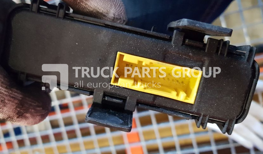 VOLVO FH4, EURO6 Renault T series Range, Gama MBYI control unit, 21926376, 22286187, 22282682, 28245692, HMIIOM human machine interface 28245692, 22282682, 21926375, 21669401, 22282682 - ECU עבור משאית: תמונה 4 VOLVO FH4, EURO6 Renault T series Range, Gama MBYI control unit, 21926376, 22286187, 22282682, 28245692, HMIIOM human machine interface 28245692, 22282682, 21926375, 21669401, 22282682 - ECU עבור משאית: תמונה 4