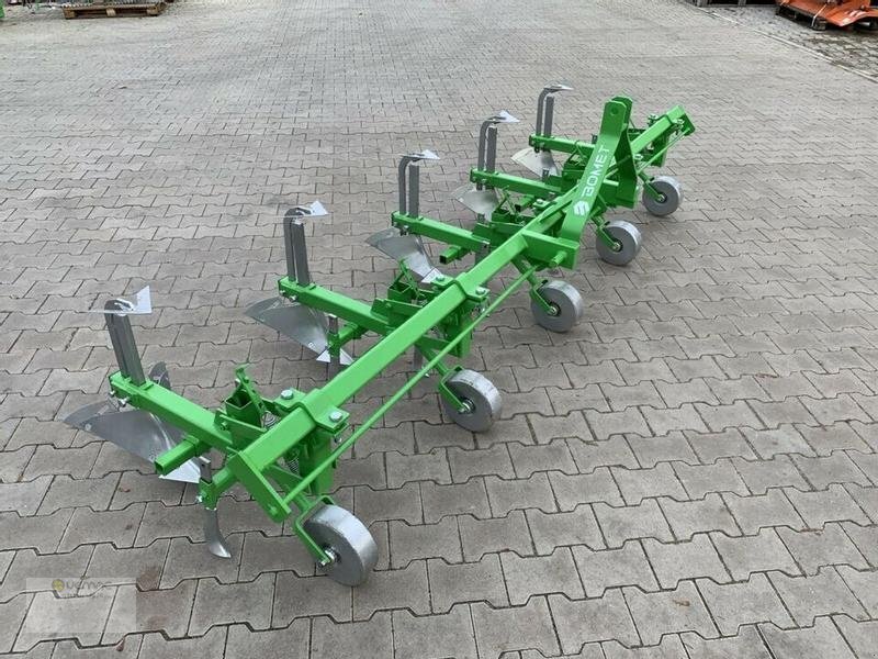 BOMET Kartoffelhäufler Bomet P475/1 4reihig Norma Häufler Kartoffel NEU - ציוד עיבוד קרקע: תמונה 3 BOMET Kartoffelhäufler Bomet P475/1 4reihig Norma Häufler Kartoffel NEU - ציוד עיבוד קרקע: תמונה 3