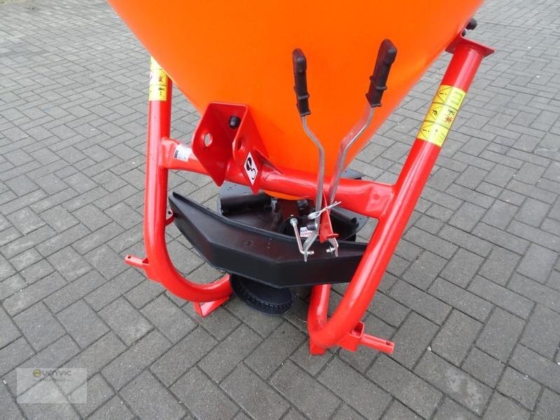 Dexwal Salzstreuer Düngerstreuer Streuer Trichterstreuer 200 Liter - מפזר חול/ מלח: תמונה 5 Dexwal Salzstreuer Düngerstreuer Streuer Trichterstreuer 200 Liter - מפזר חול/ מלח: תמונה 5