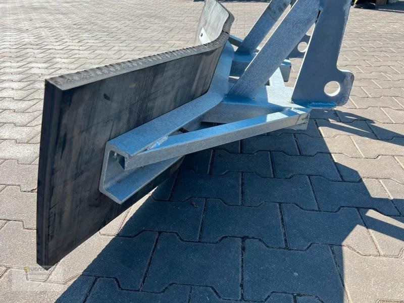 Vemac Gummischieber 260 Schäffer Futterschieber, Gülleschieber, Schneeschild - להב עבור מכונה חקלאית: תמונה 5 Vemac Gummischieber 260 Schäffer Futterschieber, Gülleschieber, Schneeschild - להב עבור מכונה חקלאית: תמונה 5
