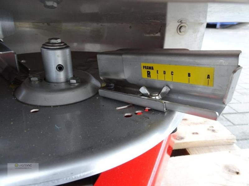 חָדָשׁ מפזרת דשן Vemac Zweischeibenstreuer 2000KG Streuer Winterdienst Traktor NEU: תמונה 16
