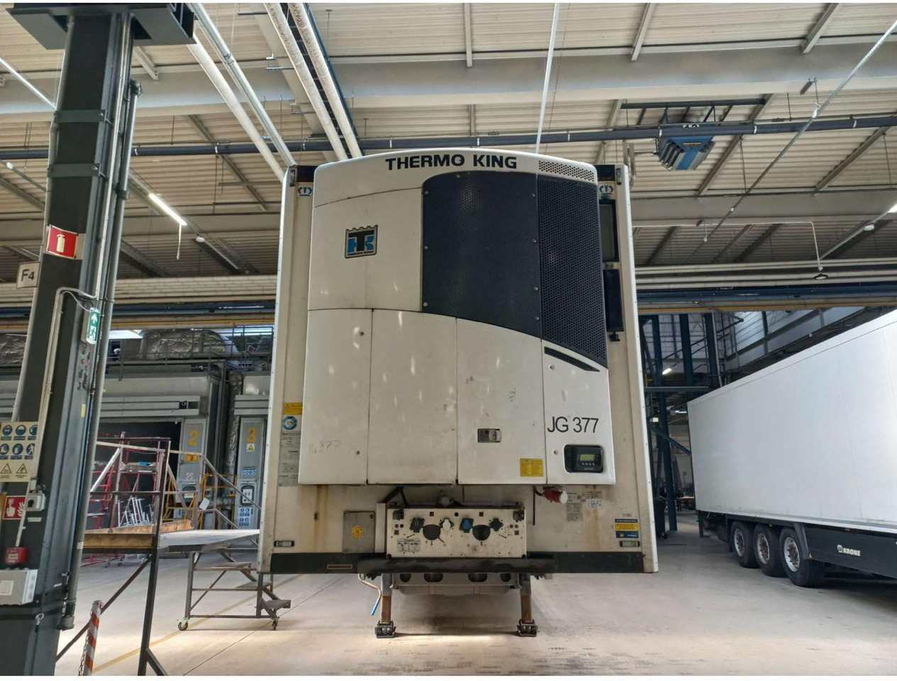 2018 Krone SDR Double Deck Cool Liner FP45 ThermoKing SLXi 300 Lifting Axle - סמיטריילר עם קירור: תמונה 4 2018 Krone SDR Double Deck Cool Liner FP45 ThermoKing SLXi 300 Lifting Axle - סמיטריילר עם קירור: תמונה 4