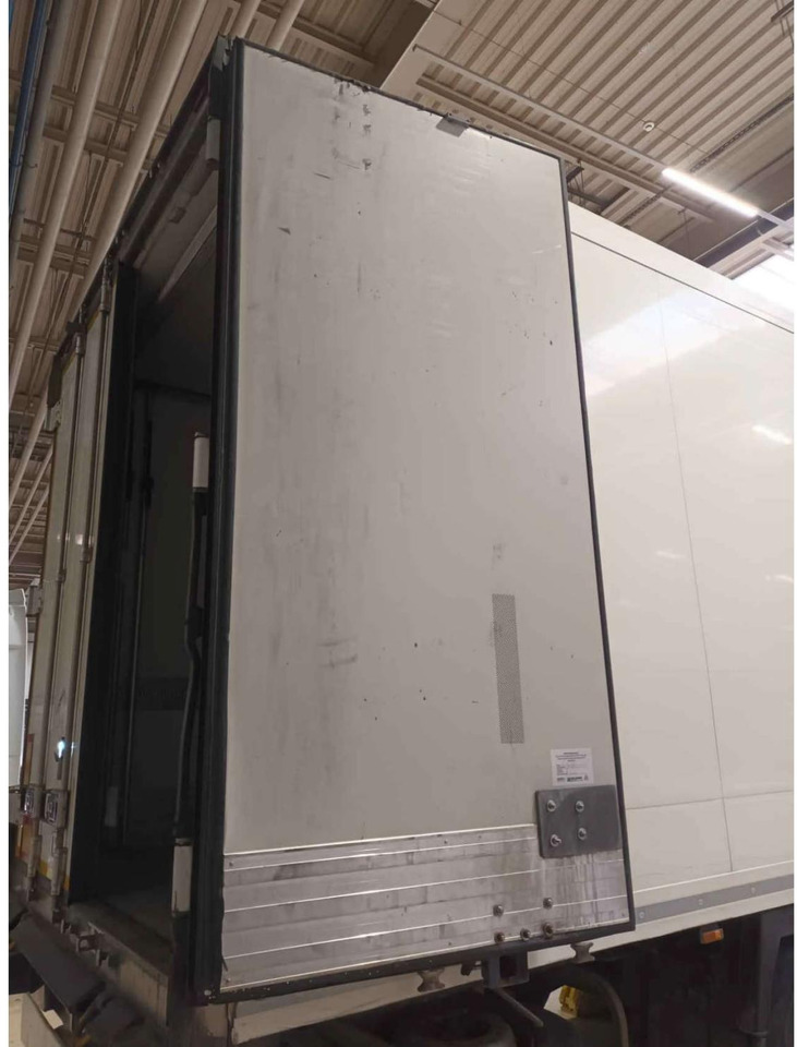 2018 Krone SDR Double Deck Cool Liner FP45 ThermoKing SLXi 300 Lifting Axle - סמיטריילר עם קירור: תמונה 5 2018 Krone SDR Double Deck Cool Liner FP45 ThermoKing SLXi 300 Lifting Axle - סמיטריילר עם קירור: תמונה 5