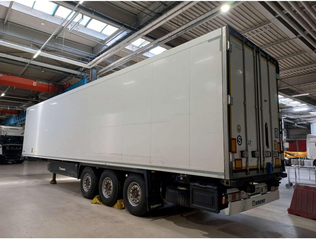 2018 Krone SDR Double Deck Cool Liner FP45 ThermoKing SLXi 300 Lifting Axle - סמיטריילר עם קירור: תמונה 5 2018 Krone SDR Double Deck Cool Liner FP45 ThermoKing SLXi 300 Lifting Axle - סמיטריילר עם קירור: תמונה 5