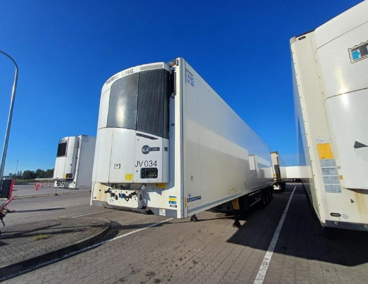2018 Krone SDR Double Deck Cool Liner FP60 ThermoKing SLXi 300 Lifting Axle - סמיטריילר עם קירור: תמונה 3 2018 Krone SDR Double Deck Cool Liner FP60 ThermoKing SLXi 300 Lifting Axle - סמיטריילר עם קירור: תמונה 3