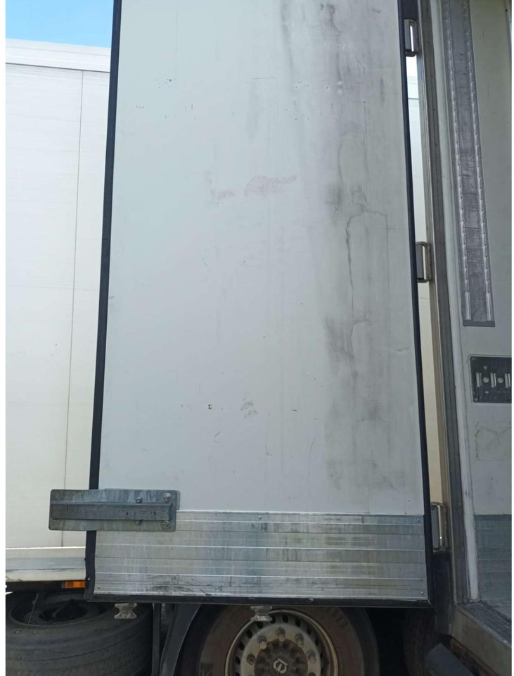 2018 Krone SDR Double Deck Cool Liner FP60 ThermoKing SLXi 300 Lifting Axle - סמיטריילר עם קירור: תמונה 4 2018 Krone SDR Double Deck Cool Liner FP60 ThermoKing SLXi 300 Lifting Axle - סמיטריילר עם קירור: תמונה 4