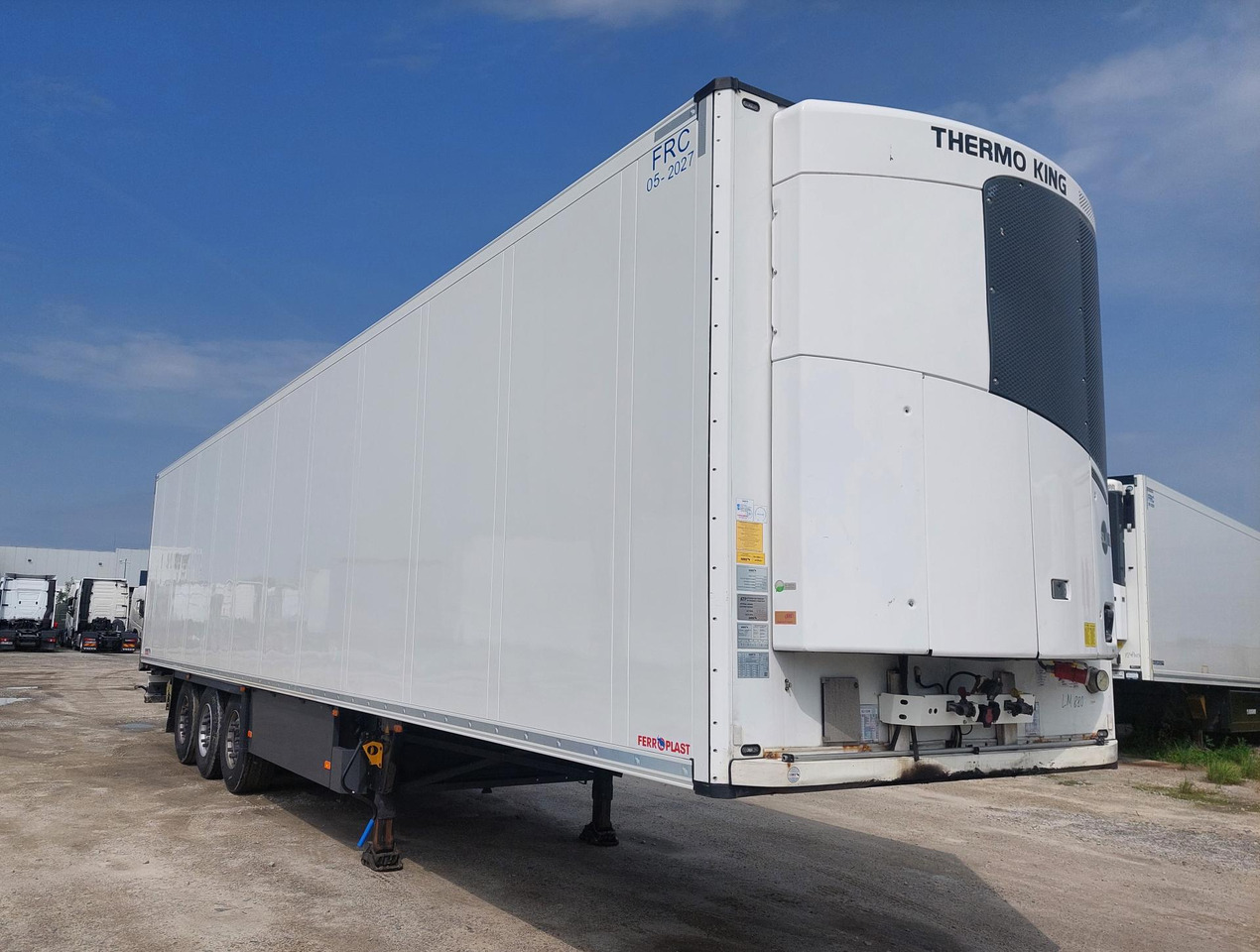 2018 Schmitz Cargobull SKO Double Deck FP 45 ThermoKing SLXi 300 Lifting Axle - סמיטריילר עם קירור: תמונה 2 2018 Schmitz Cargobull SKO Double Deck FP 45 ThermoKing SLXi 300 Lifting Axle - סמיטריילר עם קירור: תמונה 2