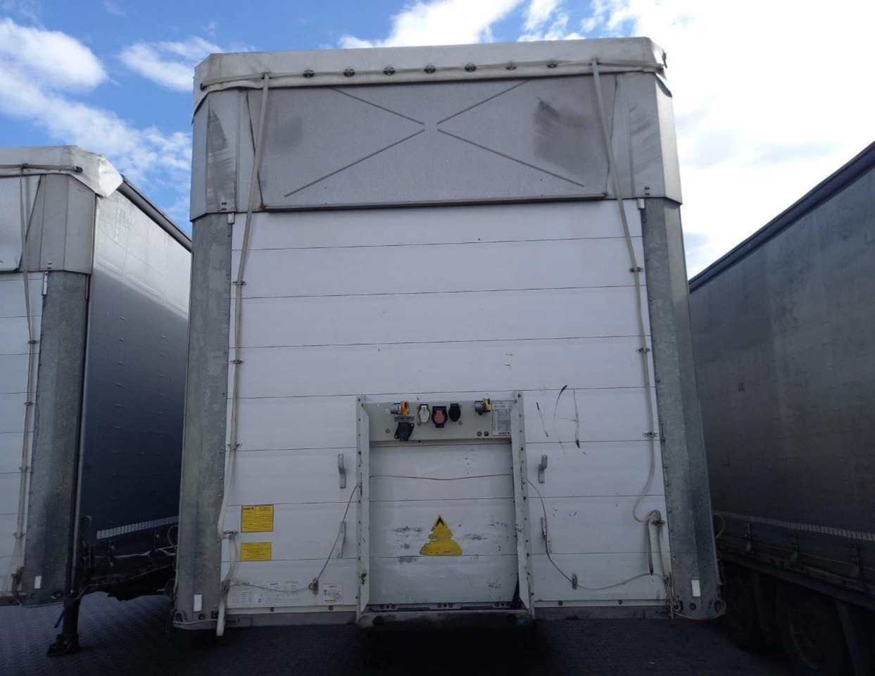 2021 Schmitz Cargobull SCS24/L Varios - סמיטריילר עם וילונות צד: תמונה 1 2021 Schmitz Cargobull SCS24/L Varios - סמיטריילר עם וילונות צד: תמונה 1