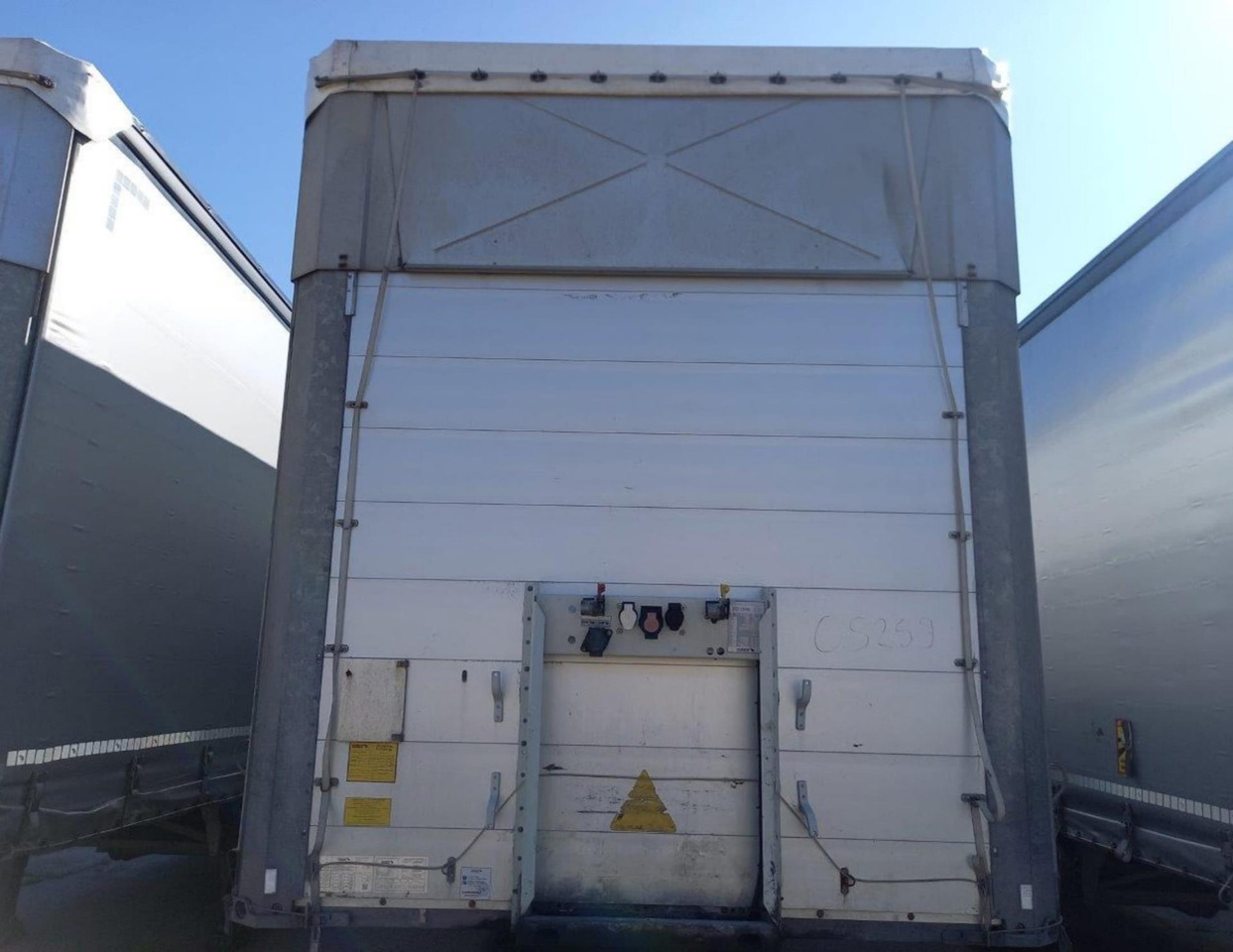 2021 Schmitz Cargobull SCS24/L Varios - סמיטריילר עם וילונות צד: תמונה 1 2021 Schmitz Cargobull SCS24/L Varios - סמיטריילר עם וילונות צד: תמונה 1