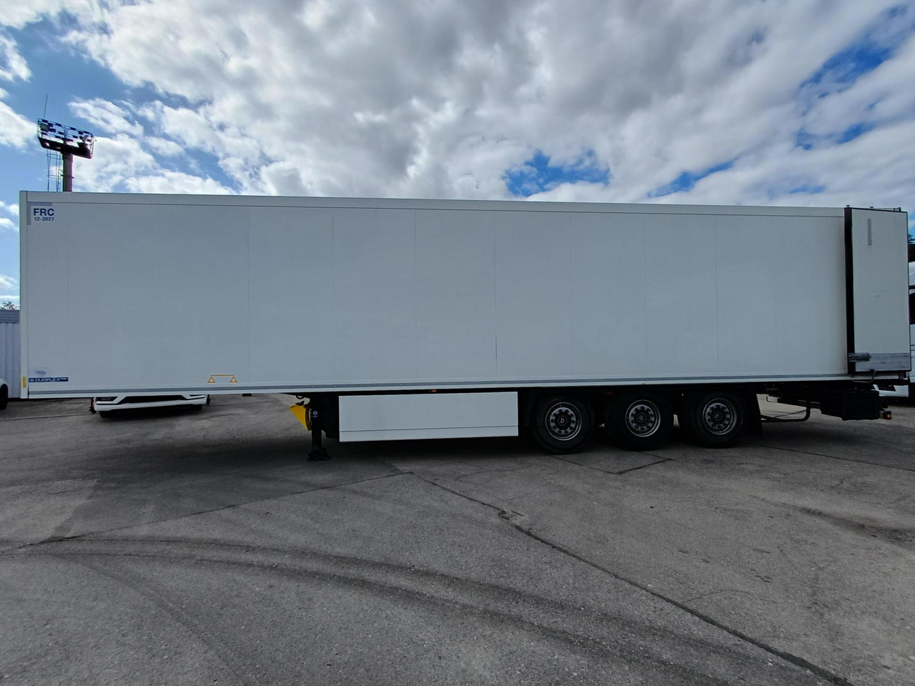 2022 Krone SDR Cool Liner FP 60 ThermoKing SLXi 300 - סמיטריילר עם קירור: תמונה 4 2022 Krone SDR Cool Liner FP 60 ThermoKing SLXi 300 - סמיטריילר עם קירור: תמונה 4