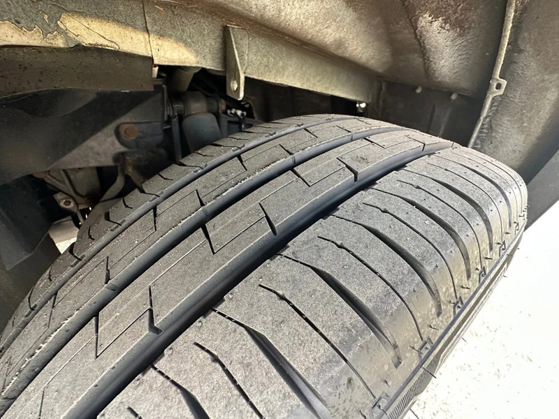 Iveco Daily 35S16 / 160 PK / LAADKLEP / AIRCO / NIEUWE VOORBANDEN / NIEUWE APK! - כלי רכב מסחרי עם תיבה: תמונה 4 Iveco Daily 35S16 / 160 PK / LAADKLEP / AIRCO / NIEUWE VOORBANDEN / NIEUWE APK! - כלי רכב מסחרי עם תיבה: תמונה 4