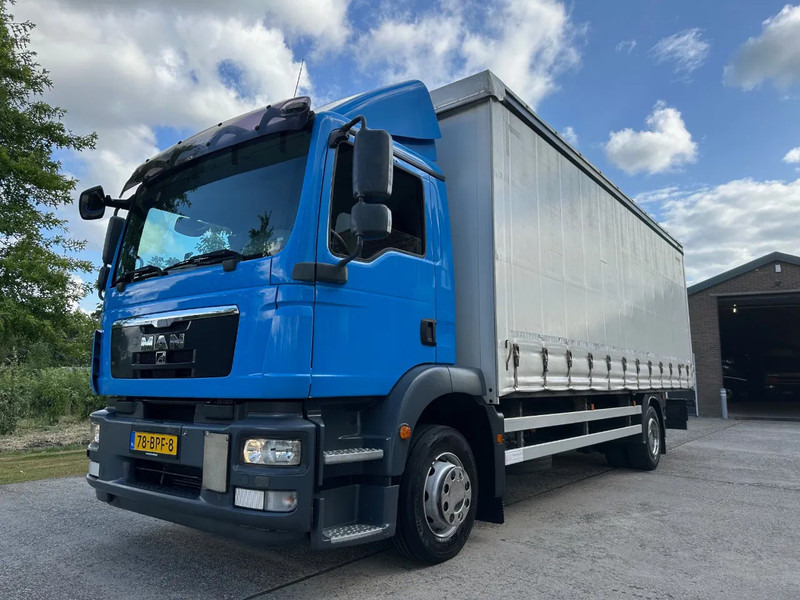 MAN TGM 15.250 / NL TRUCK / EURO 5 / SLIDING ROOF / BOX + TAILLIFT / FULL AIR / NAVI - משאית תיבה: תמונה 1 MAN TGM 15.250 / NL TRUCK / EURO 5 / SLIDING ROOF / BOX + TAILLIFT / FULL AIR / NAVI - משאית תיבה: תמונה 1