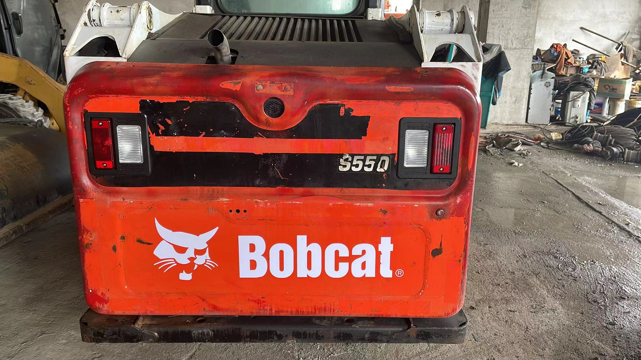 BOBCAT S550 - כלי/ ציוד: תמונה 3 BOBCAT S550 - כלי/ ציוד: תמונה 3