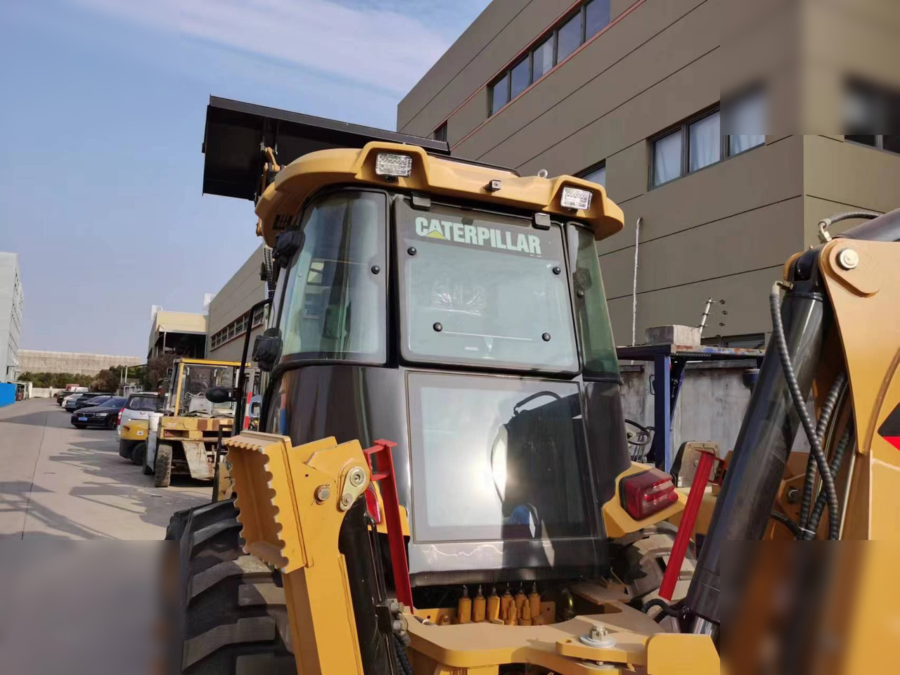 CATERPILLAR 420F - מחפרון: תמונה 2 CATERPILLAR 420F - מחפרון: תמונה 2