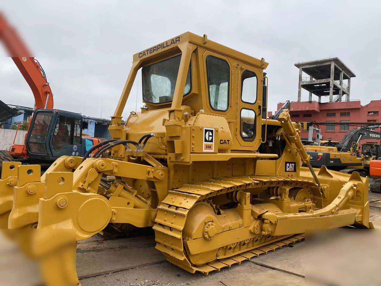 CATERPILLAR D8K - דחפור: תמונה 1 CATERPILLAR D8K - דחפור: תמונה 1